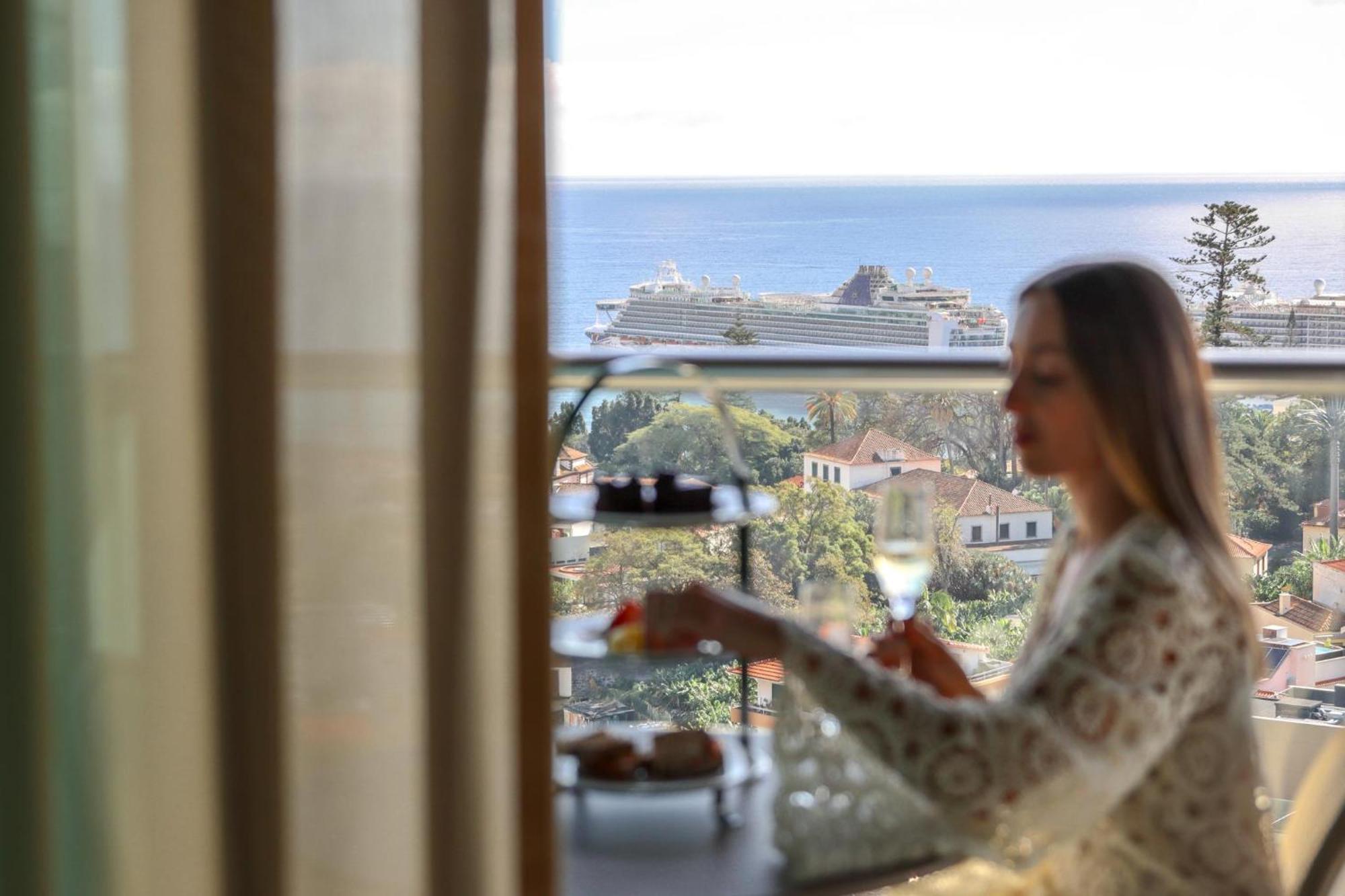 The Views Baia - Adults Only Hotel Funchal  Exterior photo